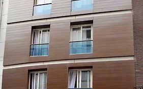 Arya Hotel